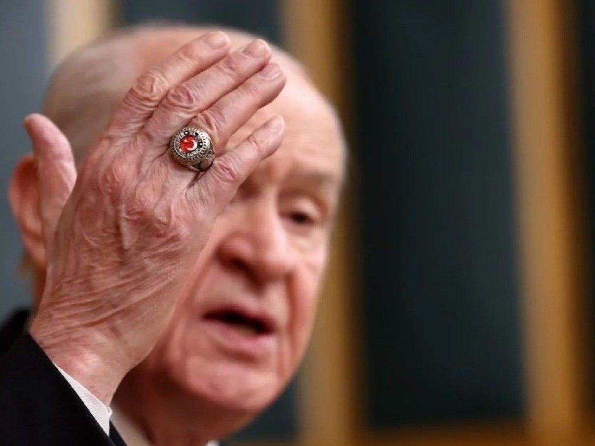 Bahçeli'ye kötü haber: O Kitabın toplatılma kararı kaldırıldı