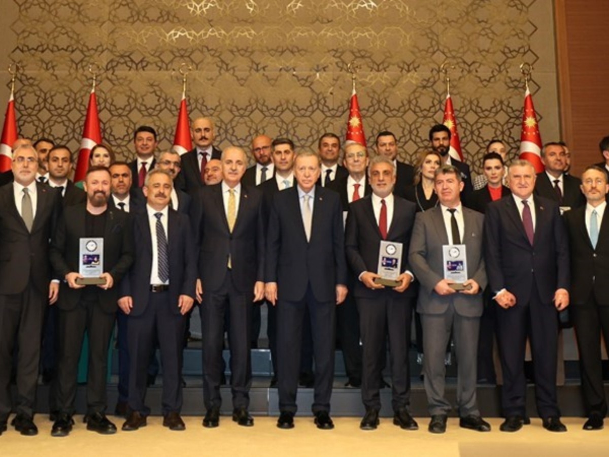 Erdoğan'dan tetikçi yandaş Akit'e en iyi haber sitesi ödülü