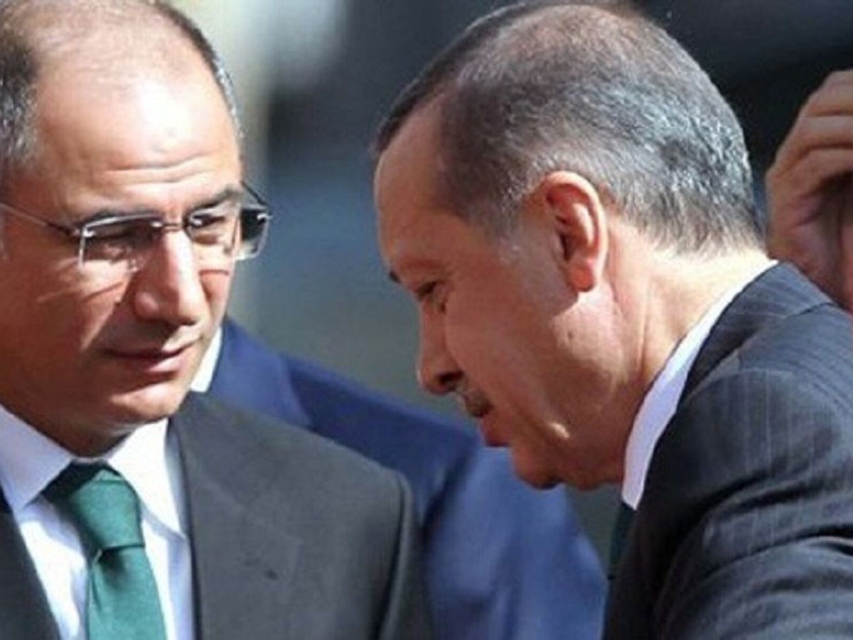 Erdoğan 17-25 Aralık olayında odasında eşyalarını toplamaya başlamış, Efkan Ala engel olmuş