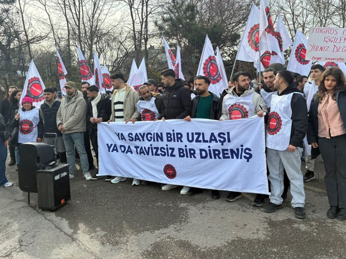 13 gündür grevdeler: Migros depo işçileri yeniden Tuncay Özilhan'ın evinin önünde