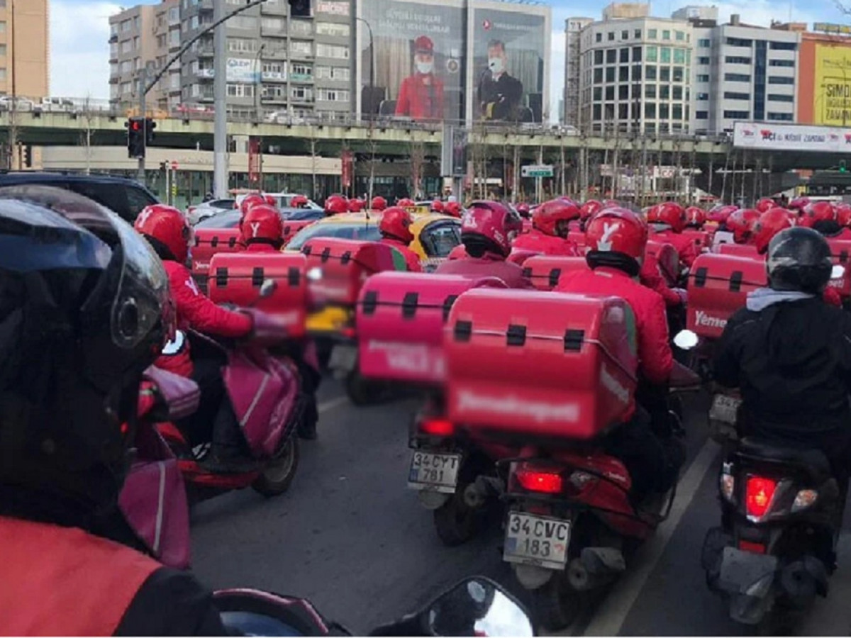 İftar yoğunluğu yemek teslimatını kilitledi: 1 saatte rekor talep
