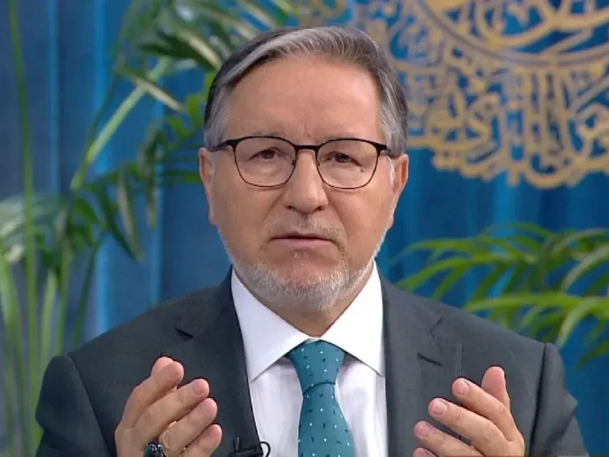 Mustafa Karataş'ın iftar programı evlilik sohbetine kayınca stüdyo karıştı