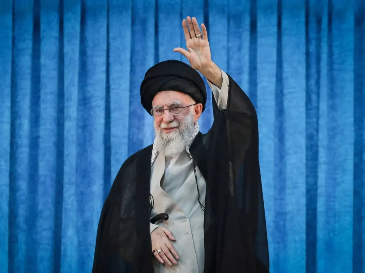 İran'ın yeni dini lideri seçildi ama öldürülmesin diye adı açıklanmadı