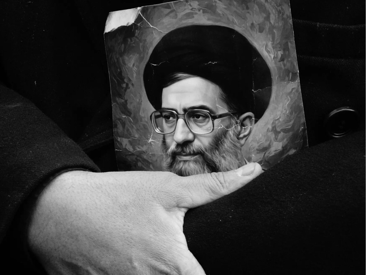 New York Times analizi: Bir diktatör düştü, tehlikeli belirsizlik başladı