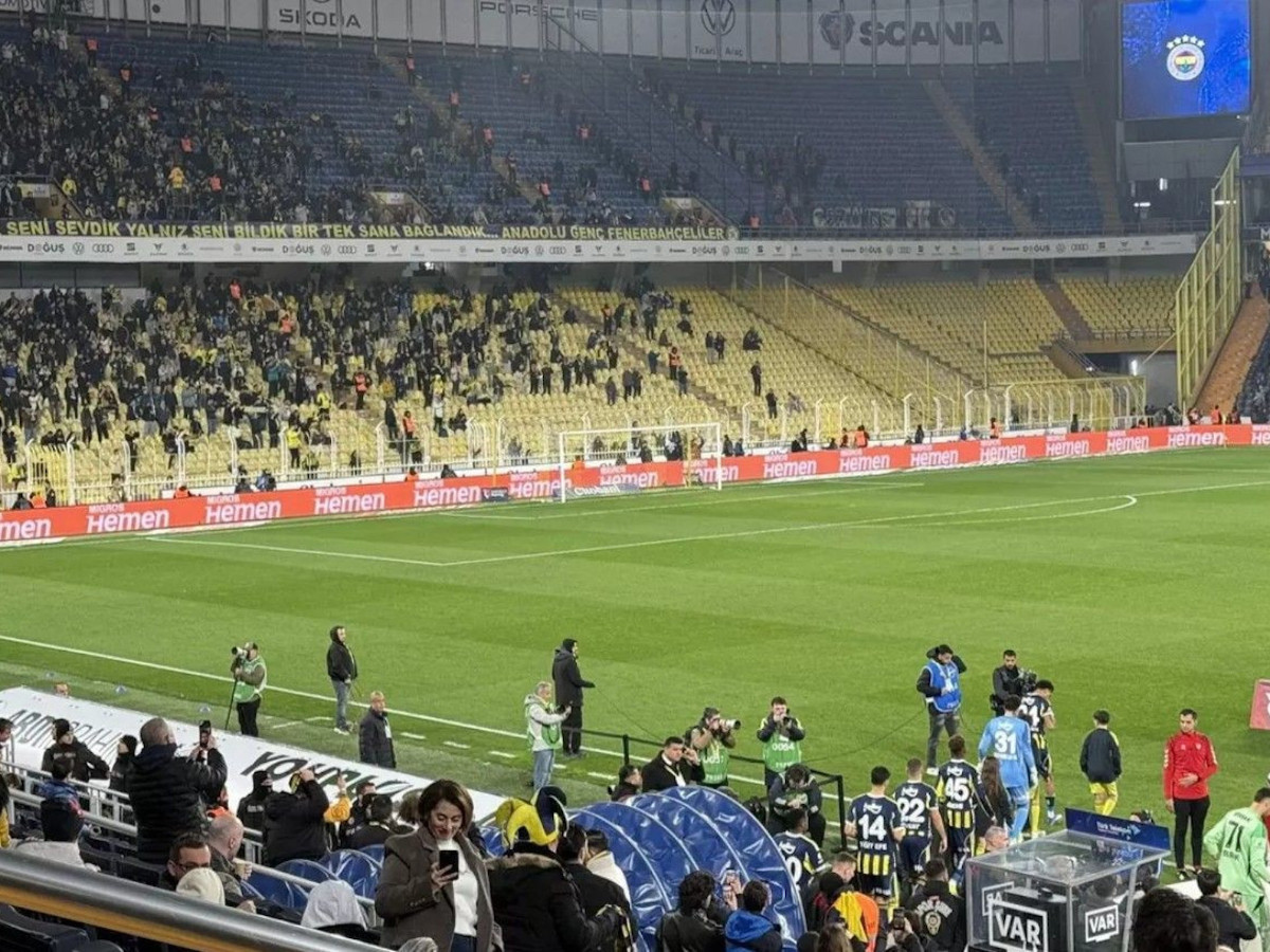 Fenerbahçe taraftarından şok protesto: Tribünler boş kaldı