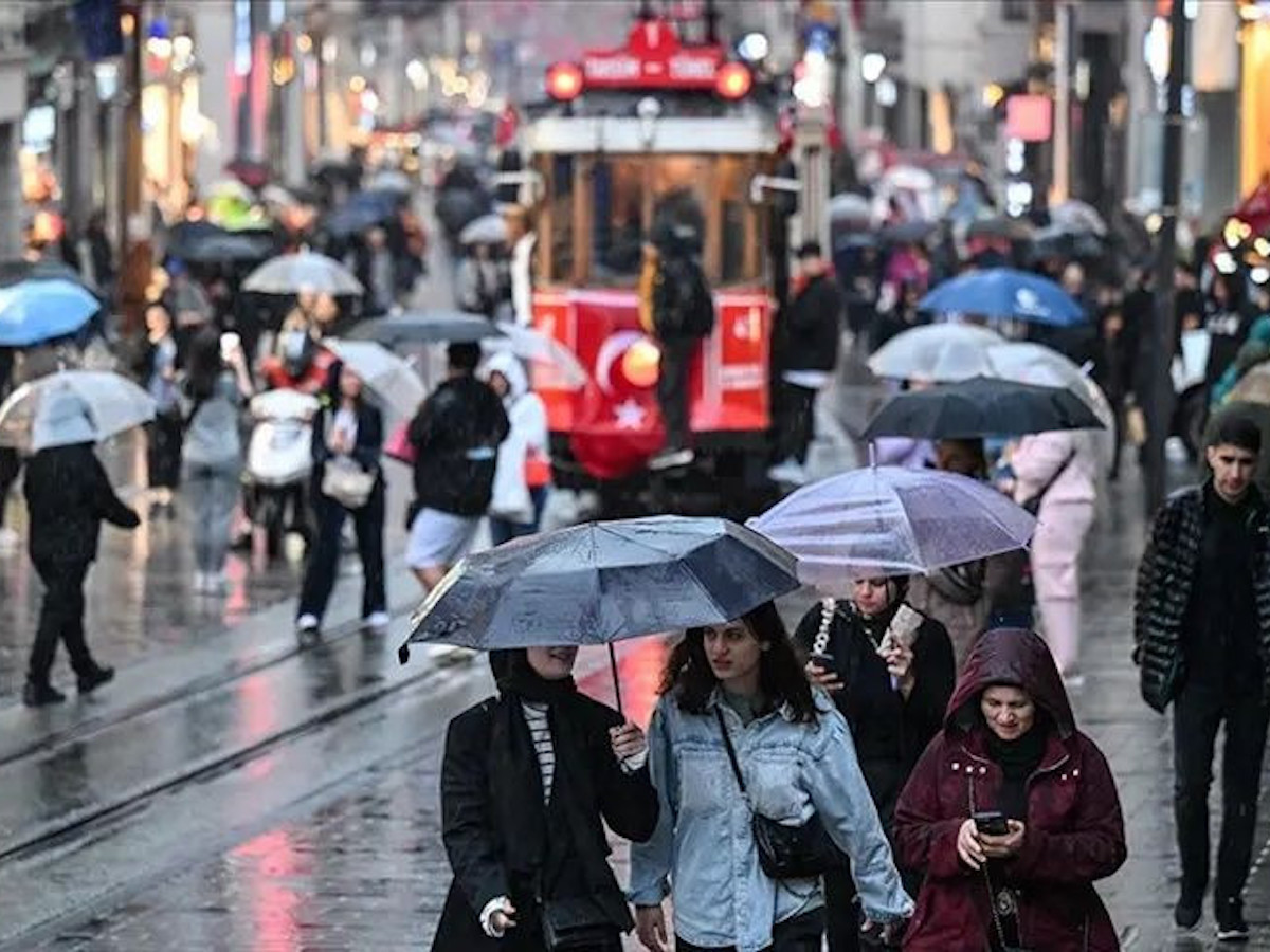 İstanbul için kuvvetli yağış uyarısı: Saat verildi