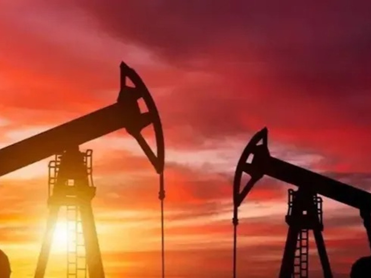 Hürmüz gerilimi piyasayı vurdu: Petrol 100 doları aştı