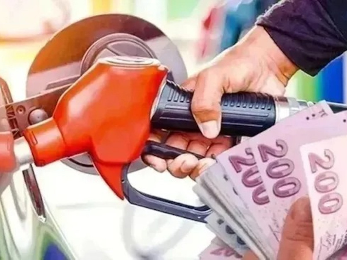 Benzin fiyatlarına yeni zam geliyor