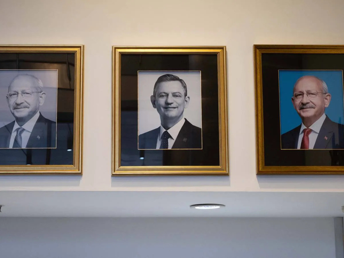 Olağanüstü kurultay için toplanan imzalar Kılıçdaroğlu yönetimine teslim edildi
