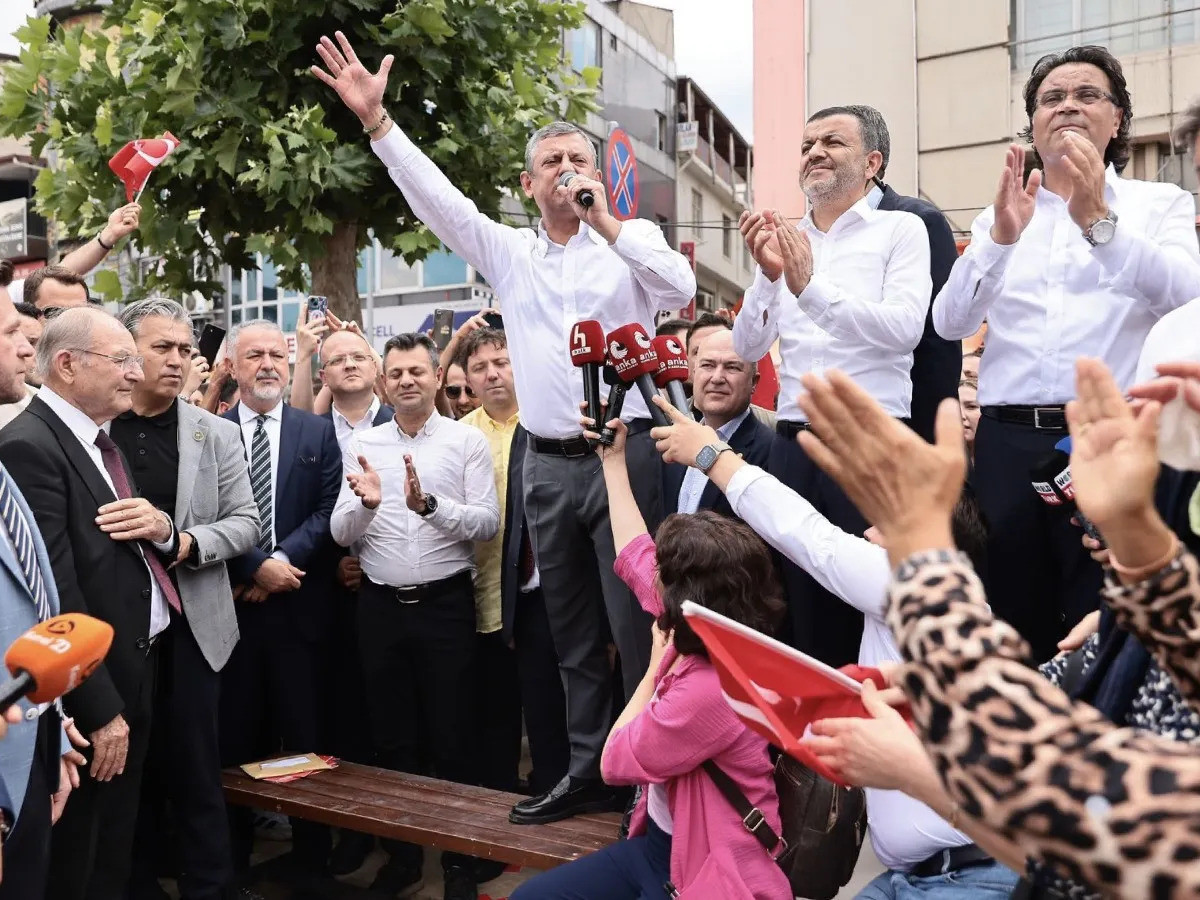Özgür Özel, Denizli'yi hatırlattı: Geri gidip o banka iktidar partisi Genel Başkanı olarak çıkacağım
