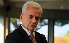 Zafer Algöz'den 15 Temmuz filmi eleştirilerine sert yanıt! K.çınla kuş tutsan…