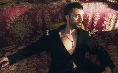 Akit yazarı Mabel Matiz'i ODTÜ şenliğinde LGBTİ+ bayrağı açması nedeniyle hedef aldı