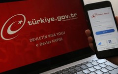 Türkiye'de yaşayan her vatandaşın e-devlet bilgileri internete sızdı