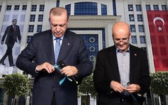 Erdoğan ikinci kez yardım istedi, Mehmet Şimşek Türkiye'ye döndü