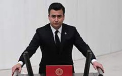 TBMM'de AKP'li Osman Gökçek'in yemini tekrarlatıldı