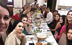 Herkesi dolandırdı, tezgahını Güney Afrika'da açtı