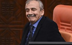 Sırrı Süreyya Önder'in cenaze programı: Tören öncesi Gezi Parkı bariyerle kapatıldı