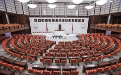 DEM'li vekil "Ermeni soykırımı" dedi: Meclis'te ortalık karıştı