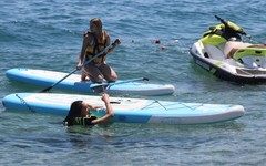 Antalya'da 40 derece sıcaktan bunalanlar Konyaaltı plajına akın etti