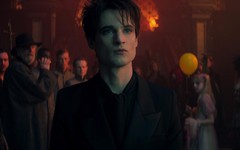 Sevilen Netflix dizisi final sezonuyla döndü: Kimi büyülendi, kimi burun kıvırdı