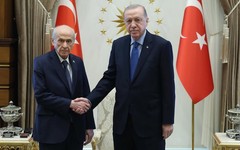 PKK'nın silah bırakma töreni öncesi Saray'da kritik buluşma: Erdoğan Bahçeli ile görüşüyor