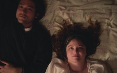 Netflix'in yeni romantik komedisi izleyicileri böldü