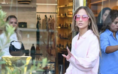 Jennifer Lopez'den İstanbul konser öncesi İstinye'de alışveriş turu