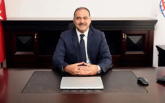 10 diplomalı bakan yardımcısı 4 diplomasını sayfasından sildi