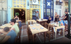 Yunan adasında restoran İşletmecisi Acun Ilıcalı'ya masa açmak için Türk turistleri mekandan kovdu