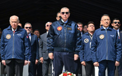 Ertuğrul Özkök: Top Gun gözlüklü Erdoğan posterinin fiyatında indirime gidilmesi ne anlama geliyor