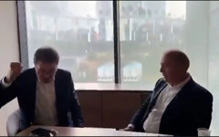 CHP'li Aytekin masayı yumruklayıp bağırdı, Gürsel Tekin'in yanıtı olay oldu