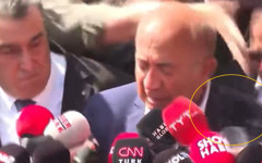 Gürsel Tekin CHP İstanbul İl Başkanlığı önüne gitti: Kafasına su şişesi atıldı