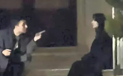 Ünlü çiftin sokak kavgası kamerada: Bıktım senden!