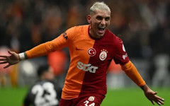 Lucas Torreira’ya mekan çıkışında yumruklu saldırı