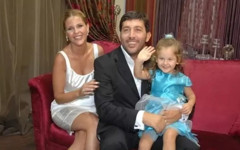 Emine Ün’ün kızı Duru büyüdü, annesine olan benzerliği olay oldu