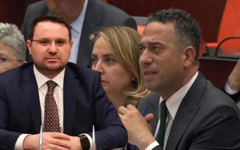 CHP'li Ali Mahir Başarır Meclis'teki kavgadan önce Akın Gürlek'i tebrik etmiş