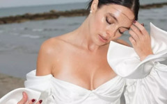 Melis Sezen özel geceye beyazlar içinde katıldı, sosyal medya coştu