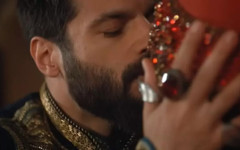 Mehmed: Fetihler Sultanı'nda son bölüm olay oldu! Gerdek sahnesi sosyal medyayı karıştırdı