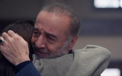 Yılmaz Erdoğan, İnci Taneleri setinde gözyaşlarına hakim olamadı