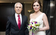 Mustafa Bozbey, 17 yaş küçük belediye çalışanıyla 2014’te evlenmiş