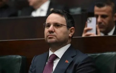 Bakan Gürlek’ten dikkat çeken çıkış: AKP’li belediyelere de operasyon olabilir