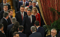 Özgür Özel’den dikkat çeken sözler: Padişah benzetmesi varsa endişeliyiz