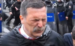 1 Mayıs eylemine Polis biber gazıyla müdahale etti: Erkan Baş'ın zor anları