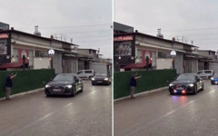 İYİ Partili Ayyüce Türkeş kokoreç yemeye çakarlı konvoyuyla gitti