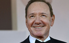 Evsizim demişti… Kevin Spacey beyaz perdeye dönüyor