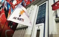 Borç pankartıyla gündem olan başkan için yeni iddia: AK Parti’ye mi geçiyor?