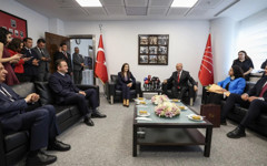 İki yıl sonra AKP'den CHP'ye bayram ziyareti: Ülkenin refahı için aynı masada  oturabiliriz