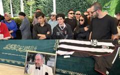 Reha Muhtar’ın cenazesinde kızının mimikleri gündem oldu