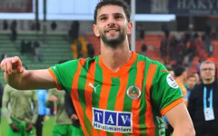 Fenerbahçe’den savunmaya takviye hamlesi: Ümit Akdağ gündemde
