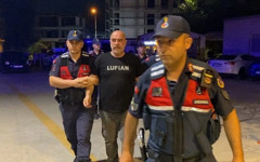 Ezel Akay gözaltına alındı: Evinde kenevir ve esrar bulundu